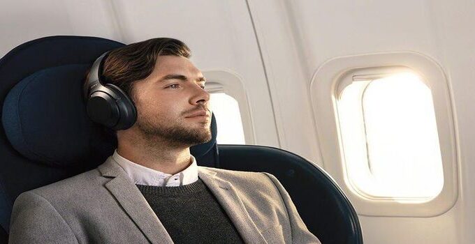 Best Noise-Canceling Headphones For Airplane