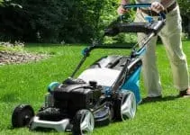 10 Best Self Propelled Lawn Mower Under $300 2023 – Reviews