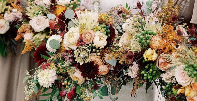 9 Best Flowers To Put In Your Wedding Bouquet – 2022 Guide