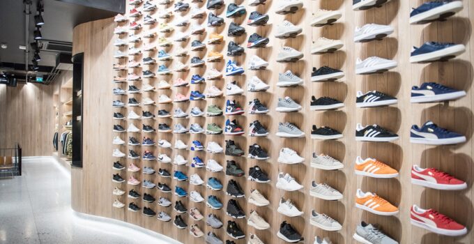 5 Common Sneaker Shopping Mistakes and How to Avoid Them