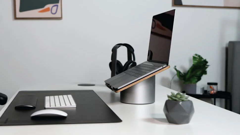 10 Best Desk Accessories For Your Home Office 2022.webp